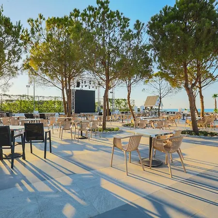 Crystal Centro - Ultimate