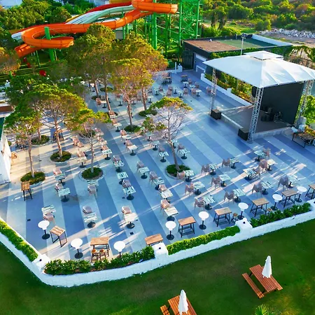 Crystal Centro - Ultimate Semesteranläggning (resort)