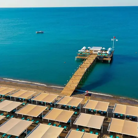 Crystal Centro - Ultimate Üdülőközpont 5*